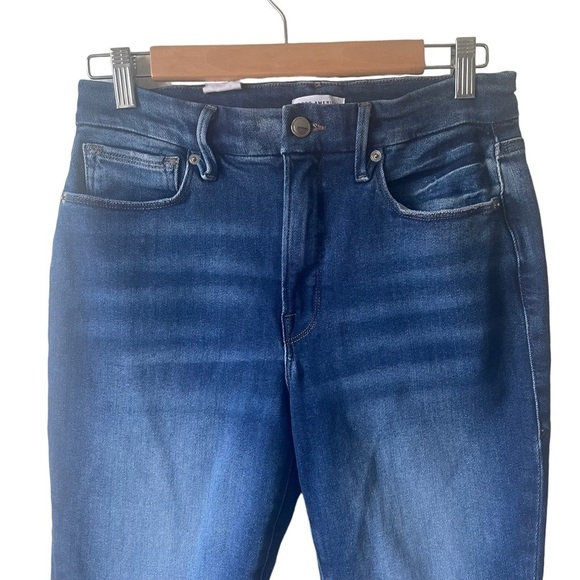 Good American Good Legs Crop Shadow Pockets in INDIGO008 Wash Size 10 / 30 NWOT - Picture 3 of 11